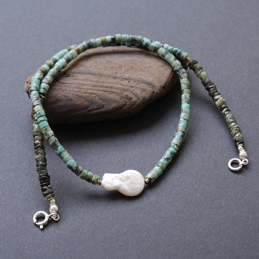 srebrne naszyjniki Naszyjnica z turkusem, zielonym turmalinem i perłą