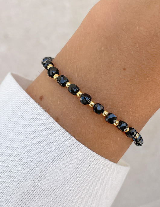 bransoletki z kamieni naturalnych Bransoletka na gumce czarny turmalin ochrona