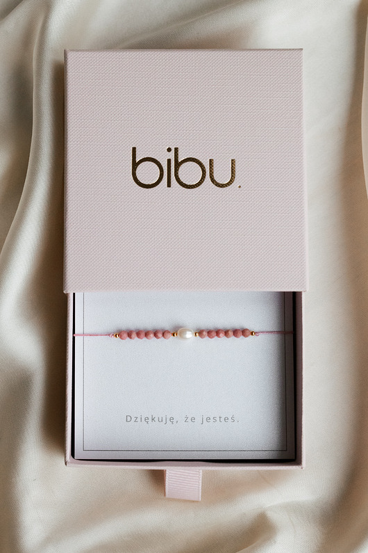 bransoletki na sznurku Bransoletka rodonit z perełką.