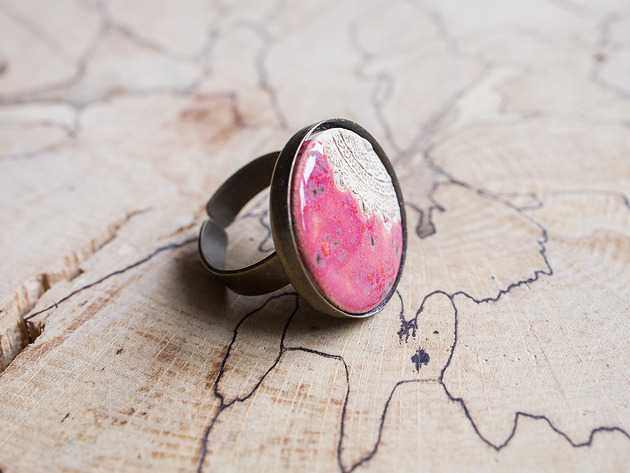 pierścionki - różne Pierścionek z ceramicznym oczkiem