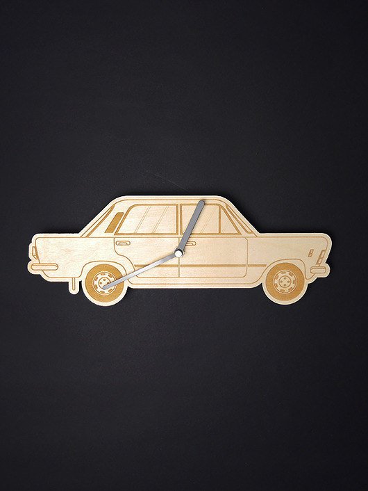 ZEGAR DREWNIANY PRZEPRASZAM, KTÓRĘDY (Fiat 125p) STUKA PUKA