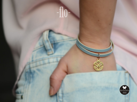 flo blue mandala gold barboleta
