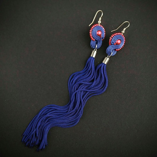 kolczyki chwosty Maike cobalt/red L - kolczyki z chwostami