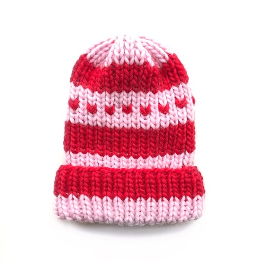 czapki damskie Wełniana walentynkowa czapka Lily serca 100% wełna handmade ręcznie robiona