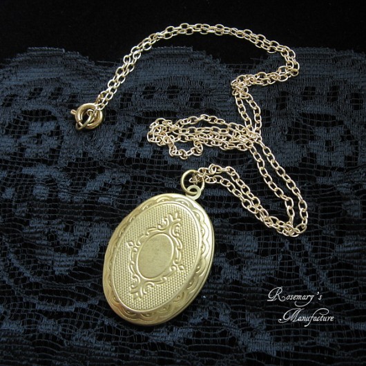 Złoty medalion by Matusevic
