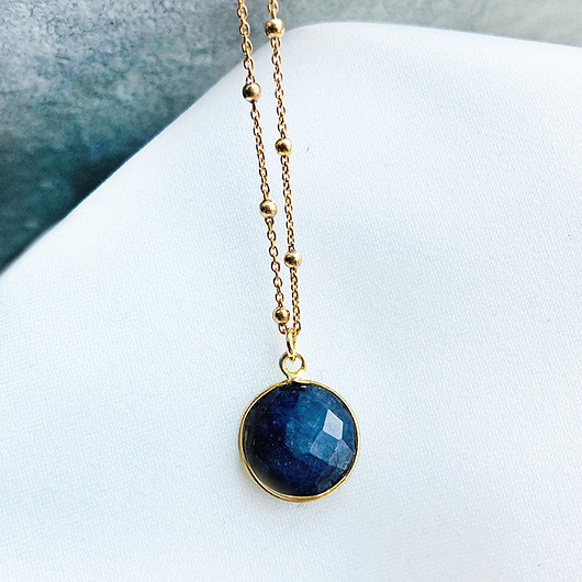 złote naszyjniki NASZYJNIK z LAPIS LAZULI, granatowy kamień