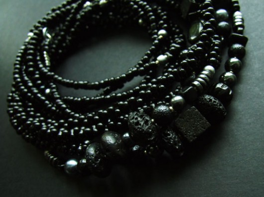 Back to black - naszyjnik Buy or Die