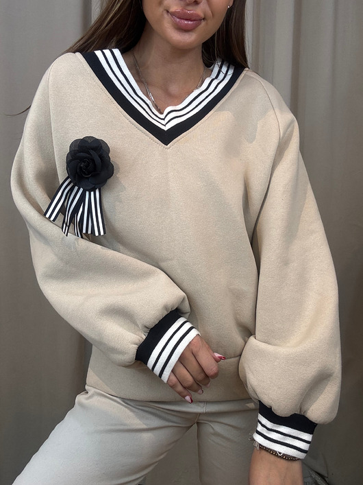 bluza bez kaptura damska Bluza z broszką Beige