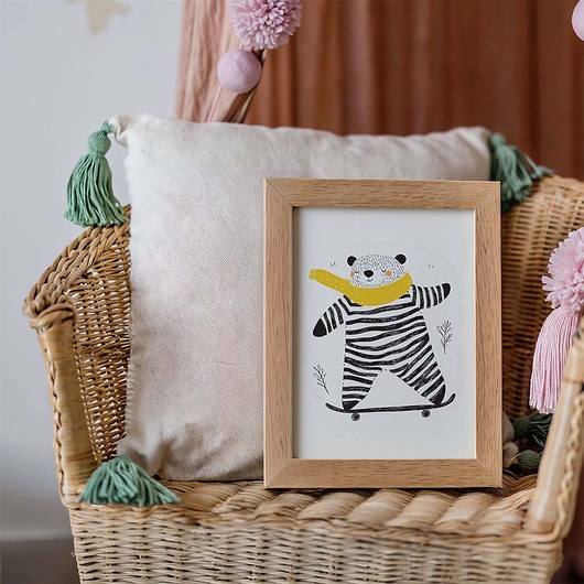 obrazy i plakaty do pokoju dziecięcego Plakat Miś na małej deskorolce - Plakaty Na Ścianę Dla Dzieci