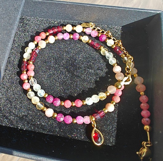 złote naszyjniki Różowy naszyjnik