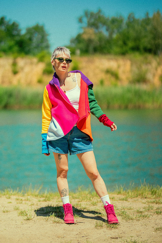 bluza z kapturem damska Inna bluza , krótka kolorowa bluza