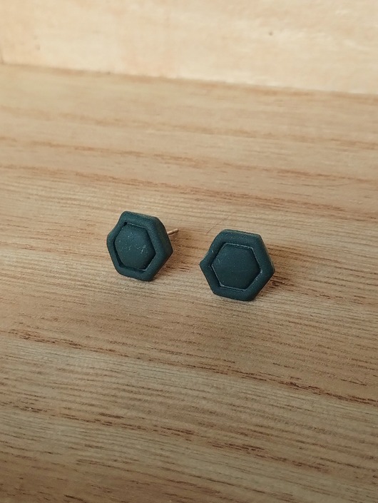 kolczyki z masy plastycznej Kolczyki hexagony butelkowa zieleń