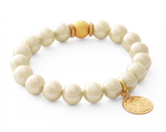 Valentine's Day - ivory jade with coin pendant. Lavoga