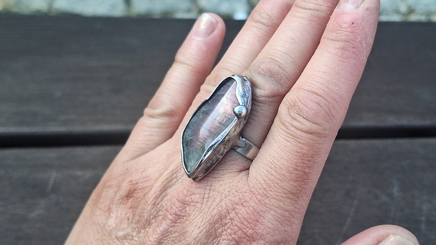 pierścionki - różne Poważna sprawa - pierścionek regulowany