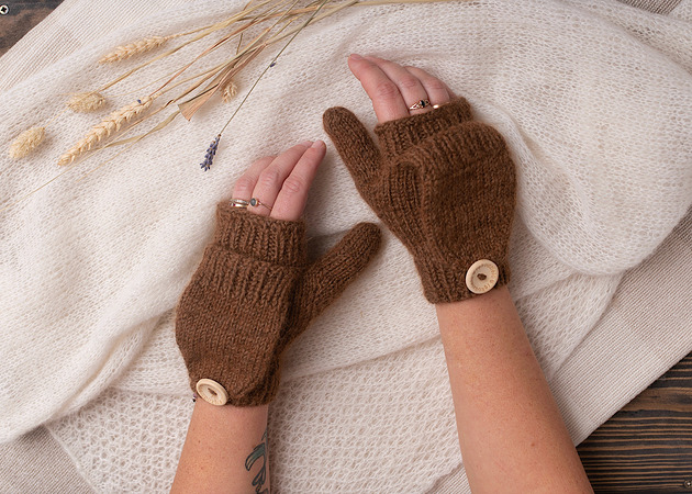 rękawiczki damskie Moherowe rękawiczki z klapką czekoladowe