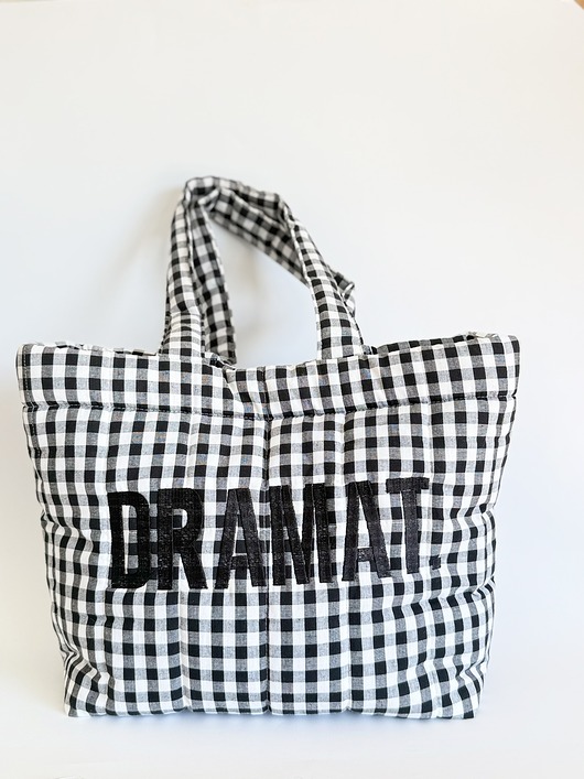 torby na ramię Pikowana torba shopper z haftem "Dramat"