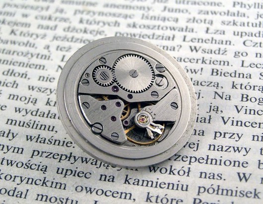Mechaniczna broszka 110 Zegarynki