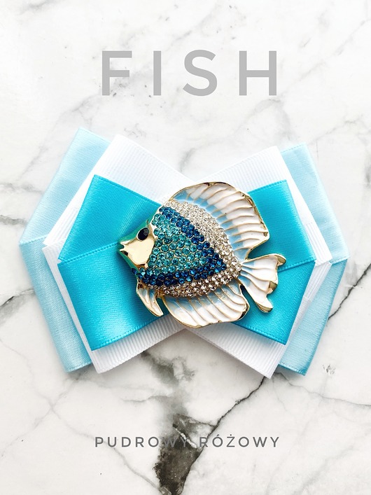 broszki Brosza z Kolekcji FISH z Rybką wysadzaną kryształkami