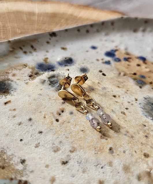 kolczyki z kamieniami Kolczyki z kwarcem truskawkowym i labradorytem