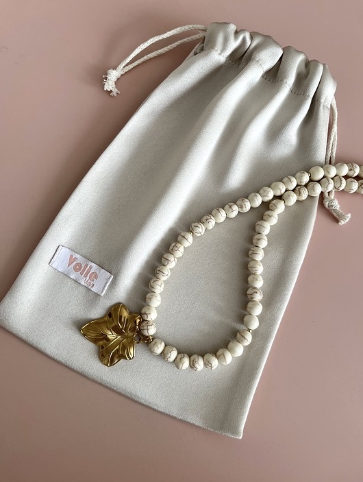 naszyjniki - inne Naszyjnik Golden Leaf z zawieszką w kształcie listka