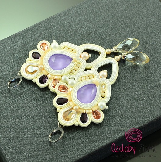 kolczyki soutache kremowo fioletowe kolczyki sutasz