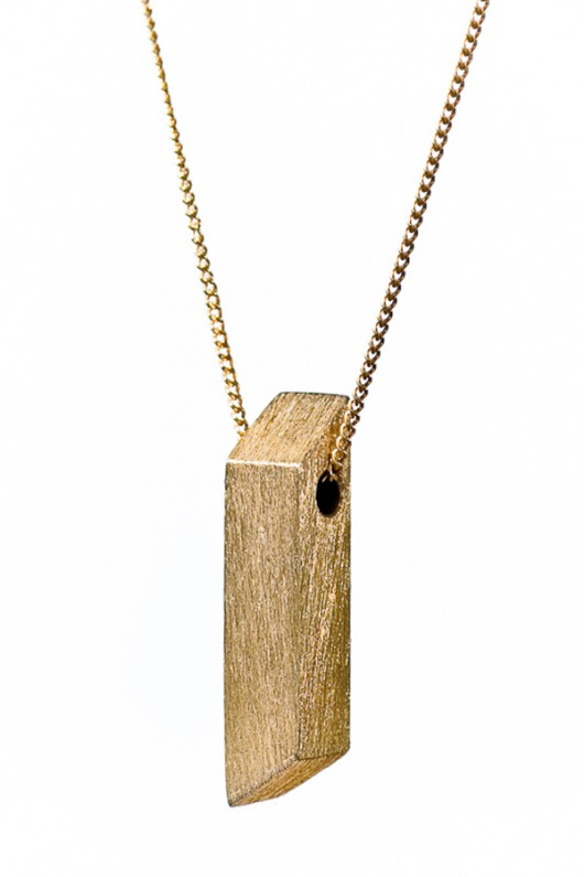 wisiorek krótki z kolekcji EDGY/ ROYAL Daria Siwiak Jewellery