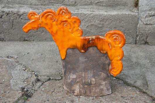 Koń- soczysta pomarańcza. NG Autorska bizuteria ceramiczna