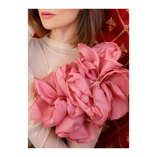 broszki Duża broszka kwiat Kolor brudny róż