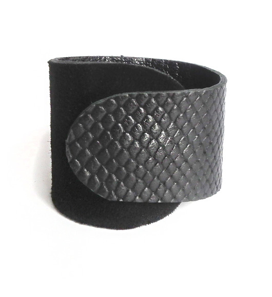 Bransoletka skórzana czarna wąż WRAPped Mikashka