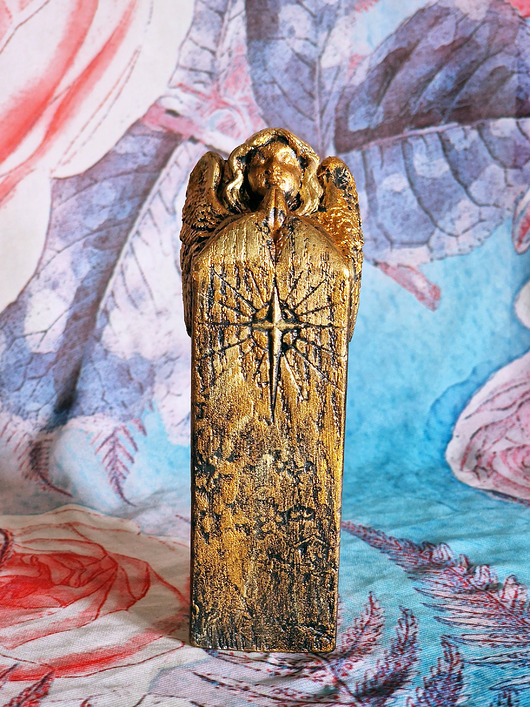 figurki i rzeźby Rzeźba z gipsu Anioł Jutrzenki złoty wys. 14,2 cm