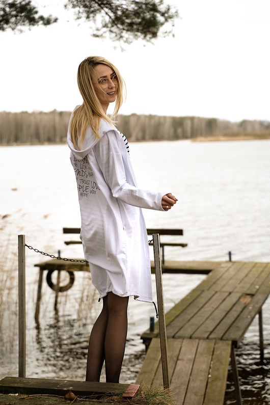 Bluza z kapturem Magnolia Look 600 biała Look made with Love