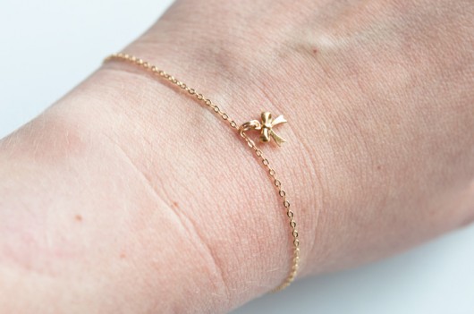 14k kokardka na łańcuszku Lills