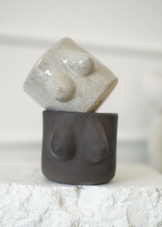 kubki Czarka kubek BOOBS beż 260 ml