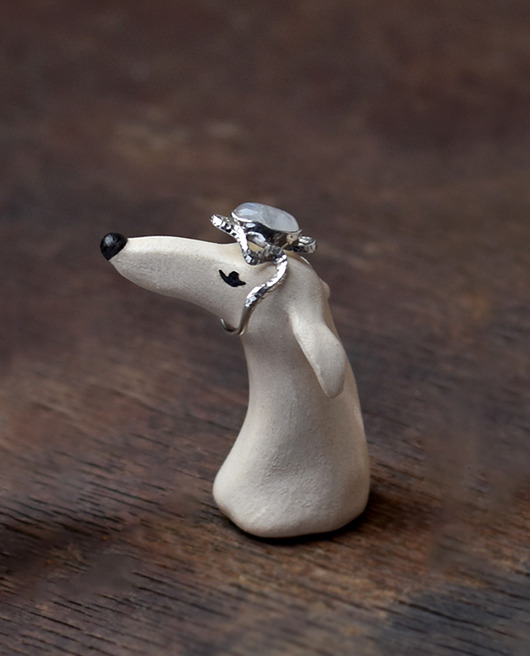 figurki i rzeźby Ceramiczna głowa charta na pierścionek