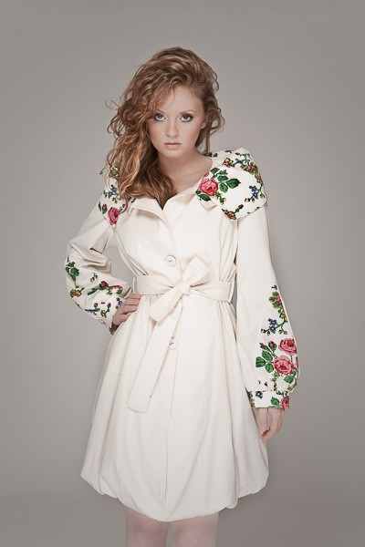 płaszcze damskie Płaszcz damski , bombka, folk ecru