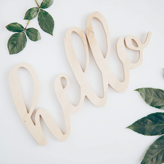 Dekoracyjny napis na ścianę "HELLO" Glamletters