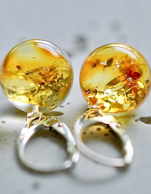 Kolczyki srebrne z mieniącym się bursztynem Grol Jewellery