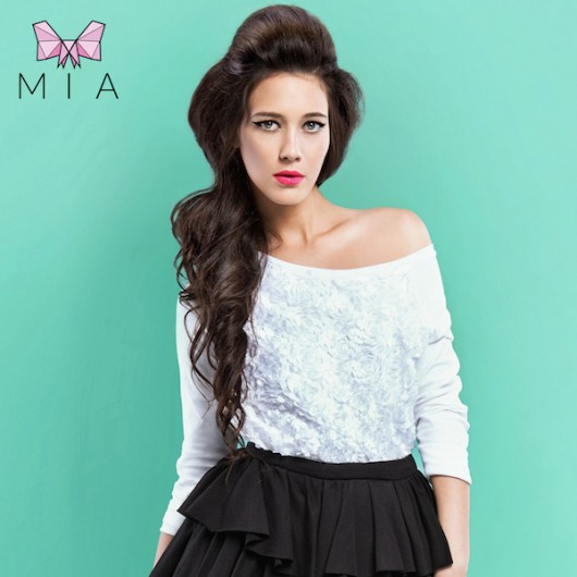 Bluza Arabelle w kolorze białym by MIA miadesign