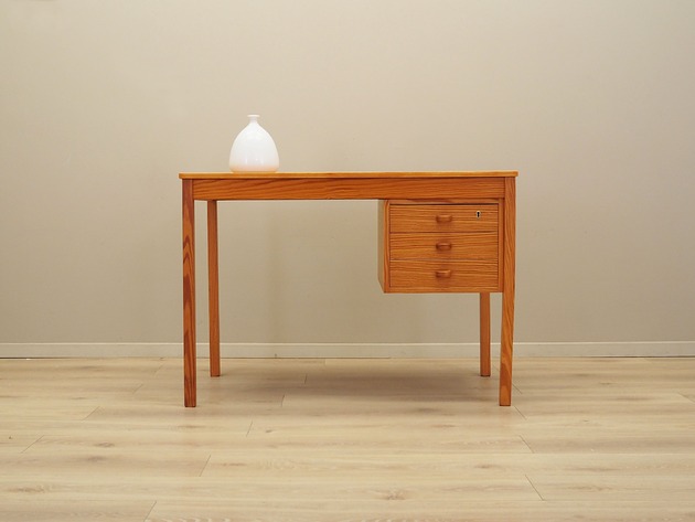 biurka Biurko sosnowe, duński design, lata 70, produkcja: Dania