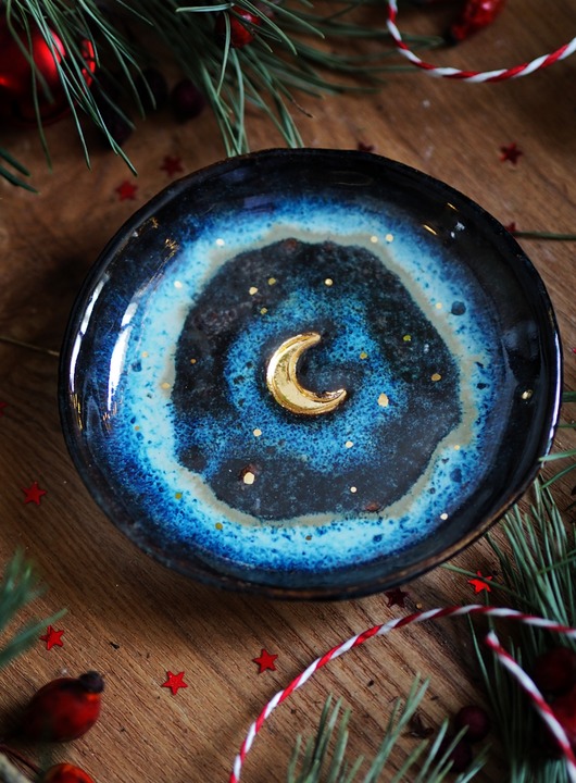 pojemniki na biżuterię Spodek na biżuterię lub palo santo