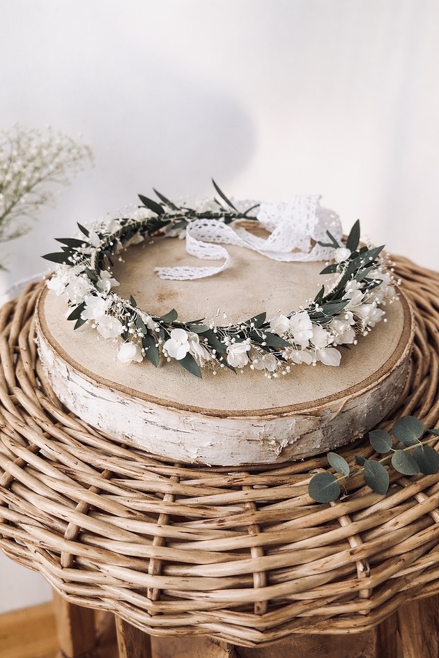 wianki komunijne Wianek z eukaliptusa, gipsówki mini i hortensji