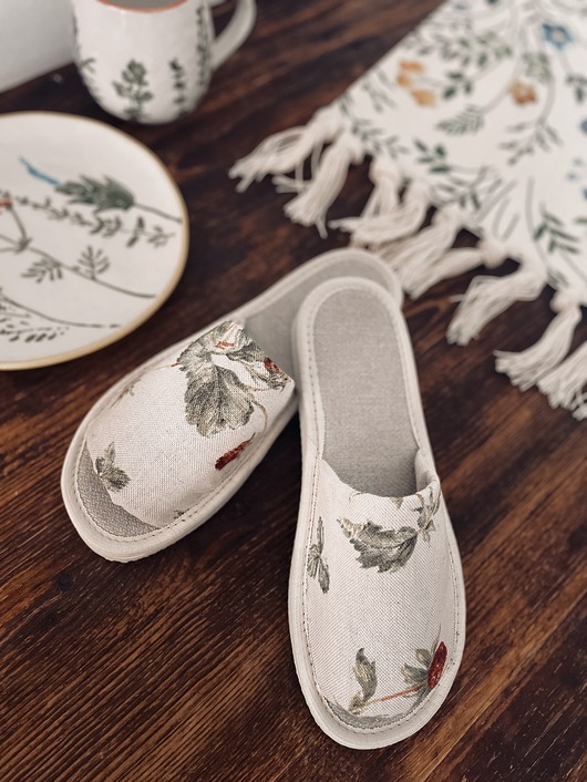 kapcie damskie Kapcie dla niej Poziomki dzień mamy