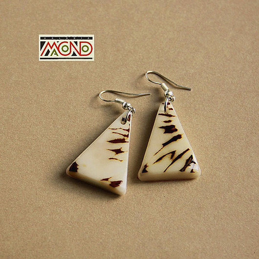 Lindo Arete ecru trójkąty Galeria Macondo