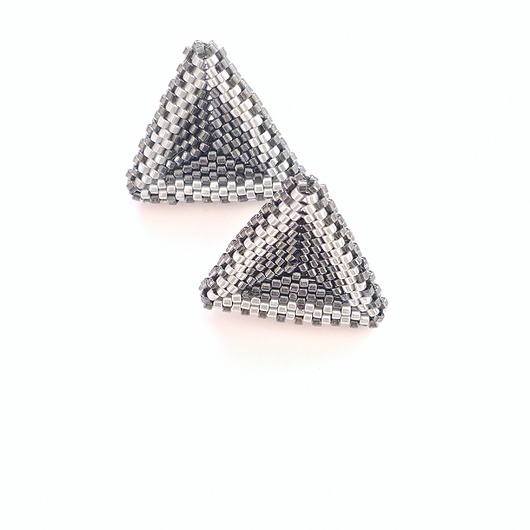 kolczyki szklane Kolczyki Trójkątne Sztyfty "Księżycowy Pył"