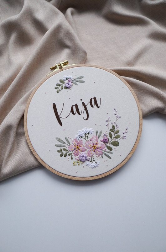 karuzele i girlandy do łóżeczka Tamborek z haftem ręcznym