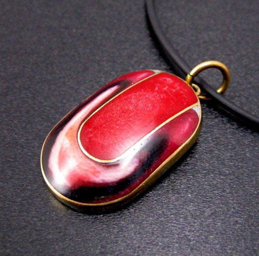 red & pink PRYZMAT
