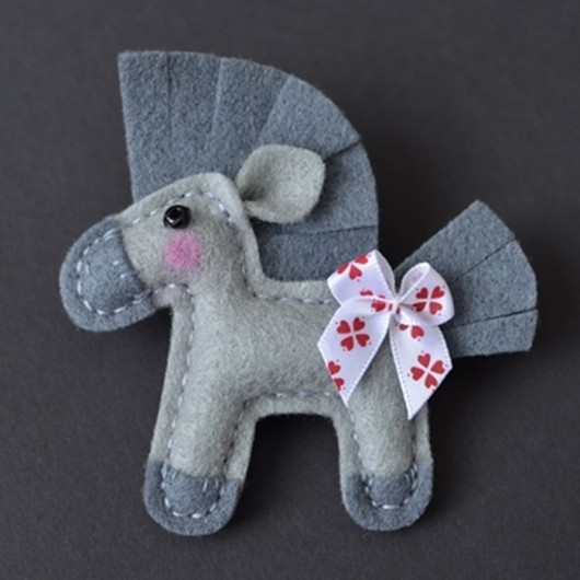 Konik z kokardą Made by Magda