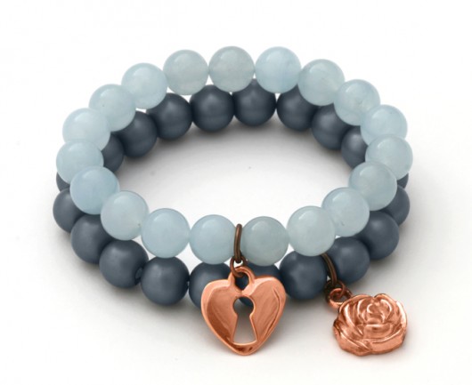 Agate & jade set with pendants in blue. Lavoga