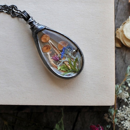 wisiory Naszyjnik lesny z grzybkami