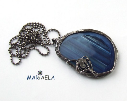 AGAT PASIAK MARIAELA